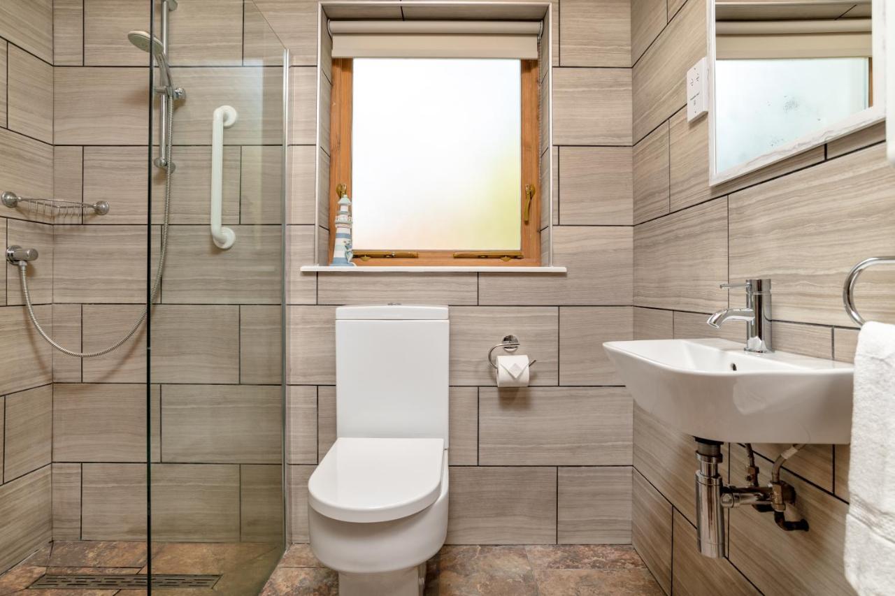 בלאטר Dormie Cottage, Lovely Bright And Spacious Bungalow With Wood Fire מראה חיצוני תמונה