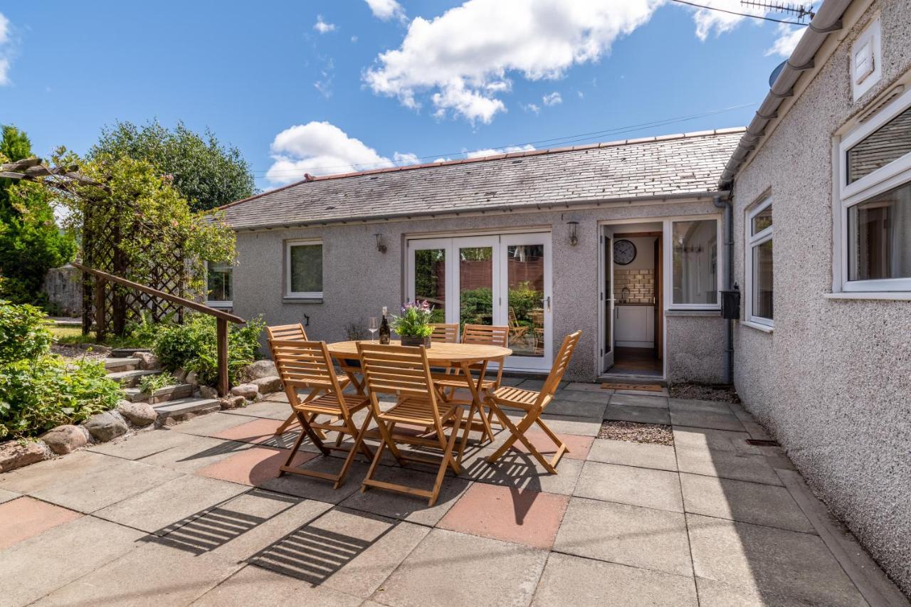 בלאטר Dormie Cottage, Lovely Bright And Spacious Bungalow With Wood Fire מראה חיצוני תמונה